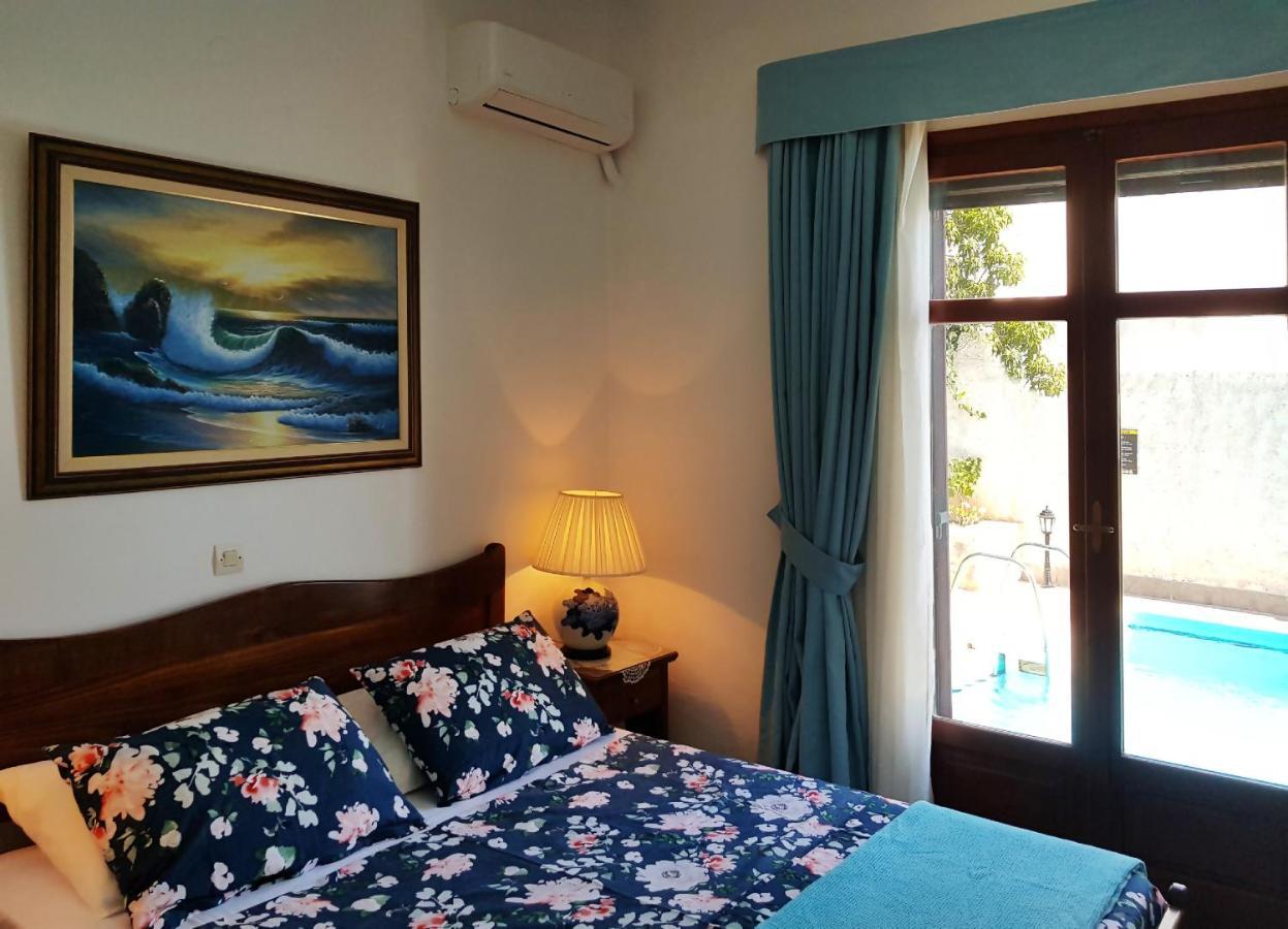 Villa Sunset With Stunning Sea View, Kids Area And Hammocks On Roof Terrace Agia Triada Eksteriør billede